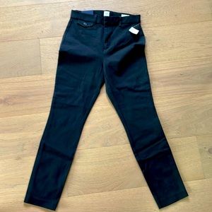 Gap. High rise. Signature. Skinny ankle. Stretch. Size 4.